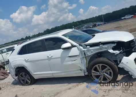 2024 Volkswagen Atlas Cross Sport 2.0T Sel R-Line z USA, uszkodzony, nr VIN 1V2AE2CA1RC253781